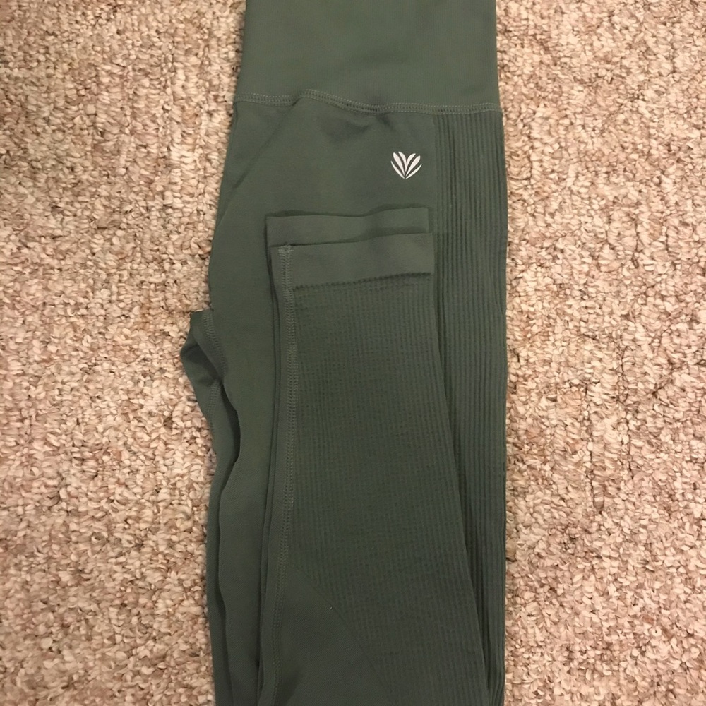 Forever 21 - small hunter green leggings